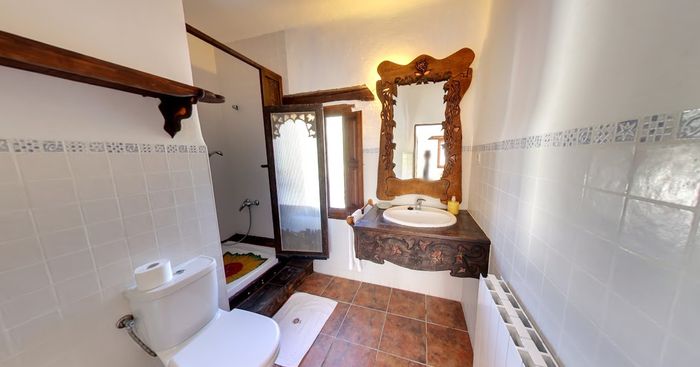 Baño  dormitorio 3 - Casa Rural La Higuera (Los Ahijaderos de Tus)